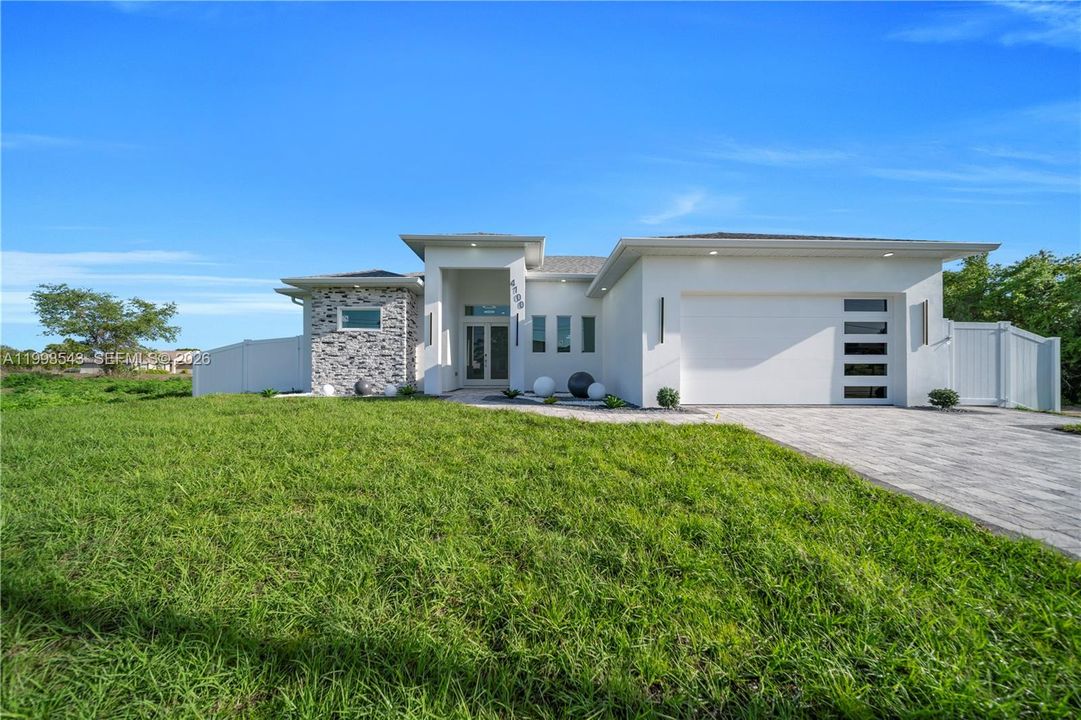 Vendido Recientemente: $459,900 (3 camas, 2 baños, 0 Pies cuadrados)