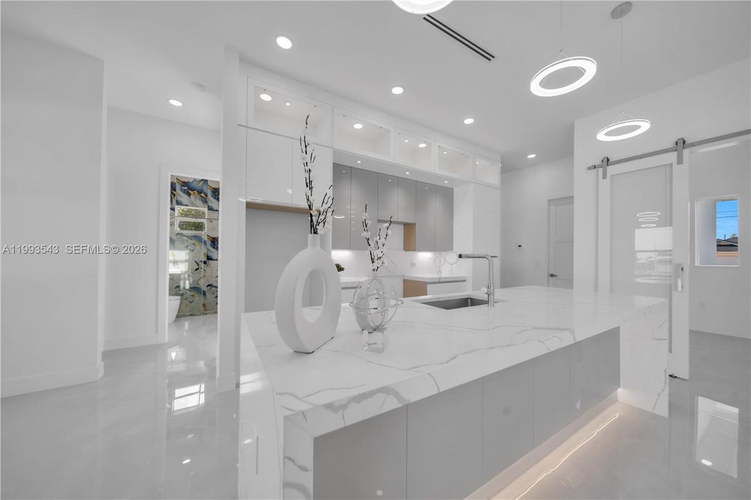 Vendido Recientemente: $459,900 (3 camas, 2 baños, 0 Pies cuadrados)