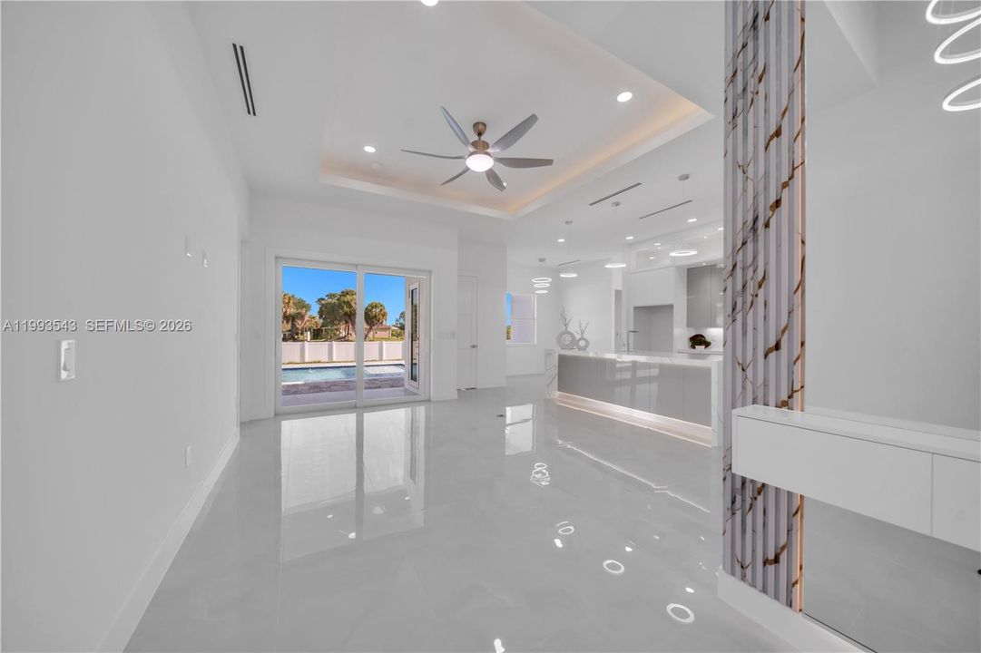 Vendido Recientemente: $459,900 (3 camas, 2 baños, 0 Pies cuadrados)