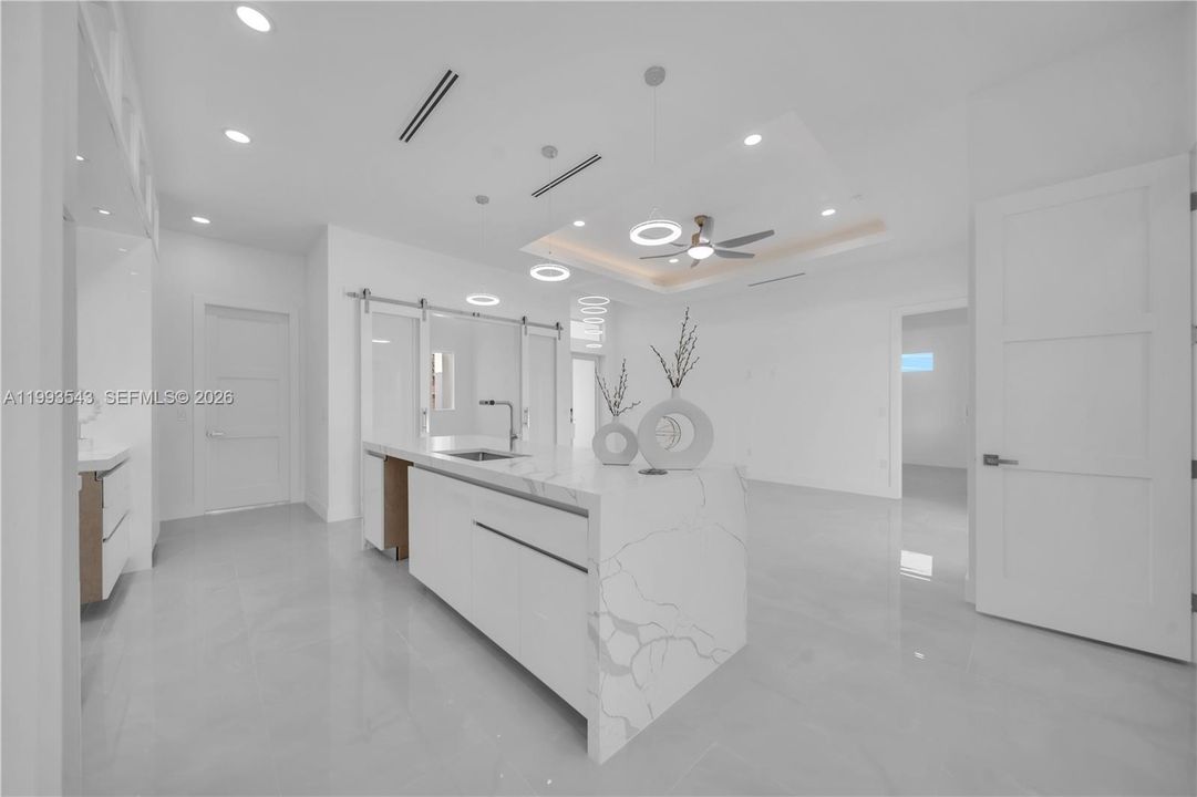 Vendido Recientemente: $459,900 (3 camas, 2 baños, 0 Pies cuadrados)