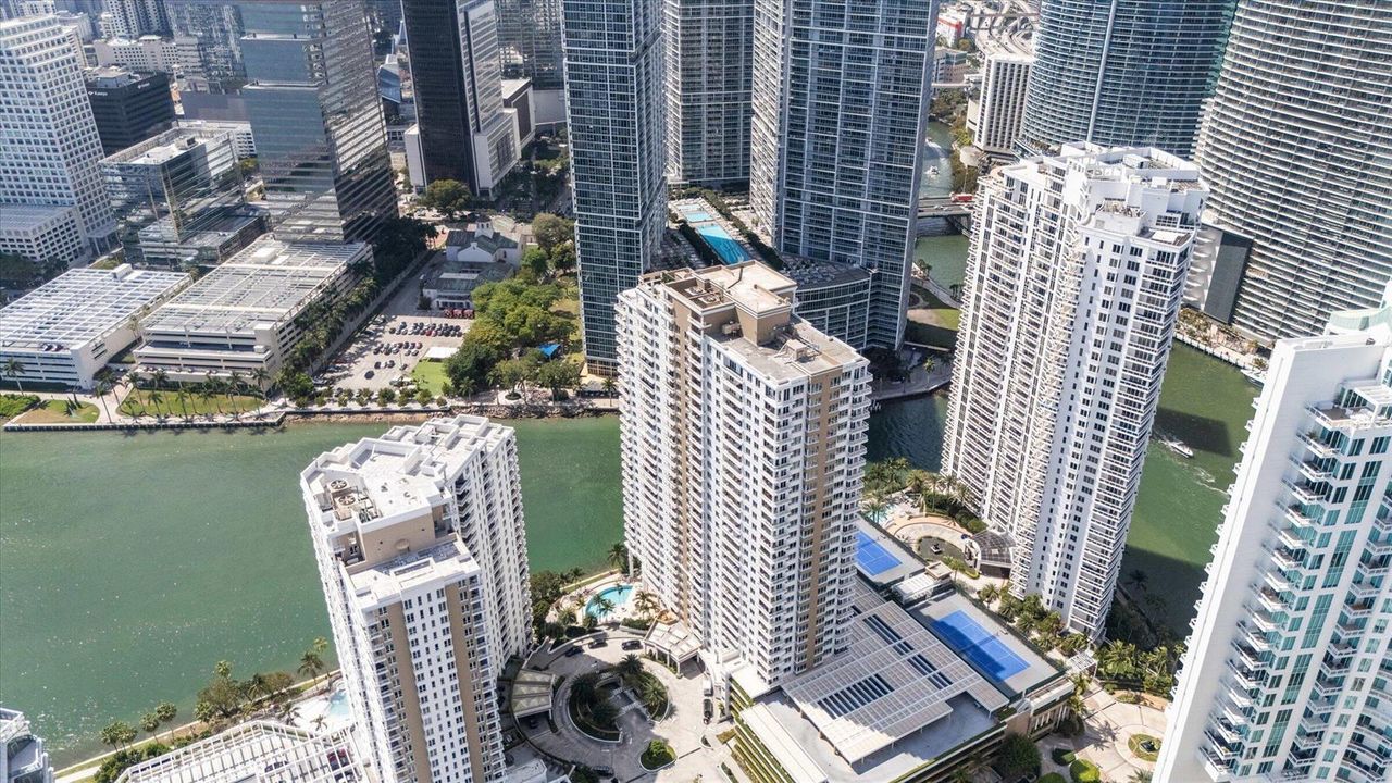 40-11-aerial-4