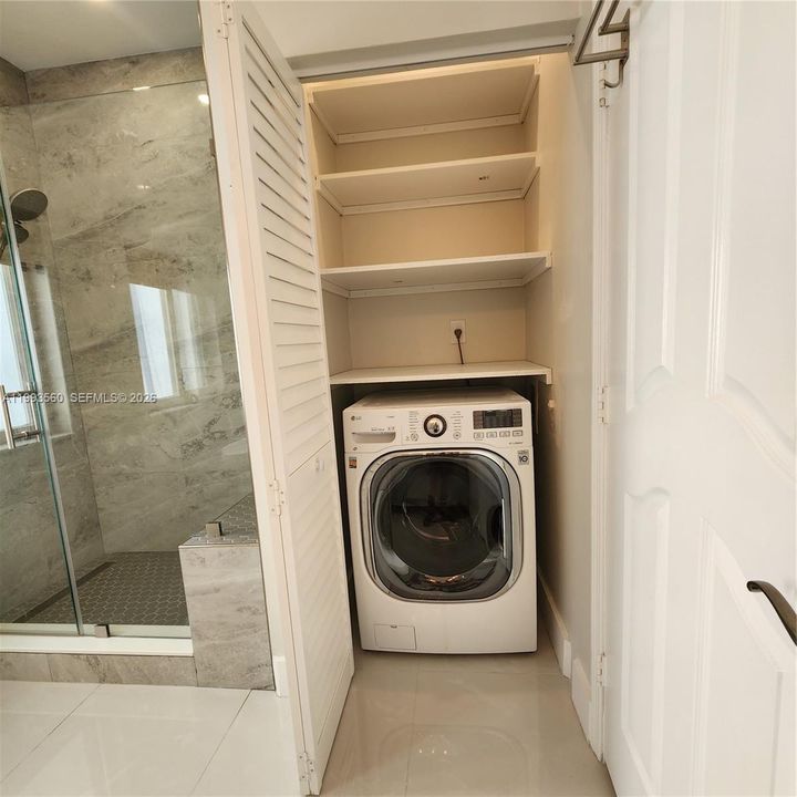 В аренду: $1,700 (1 спален, 1 ванн, 1668 Квадратных фут)