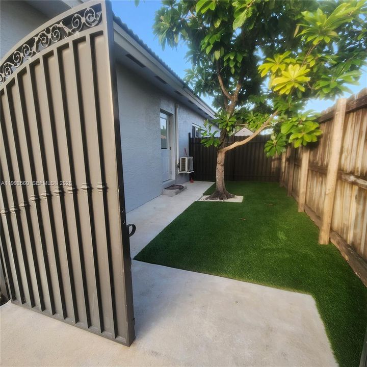 В аренду: $1,700 (1 спален, 1 ванн, 1668 Квадратных фут)