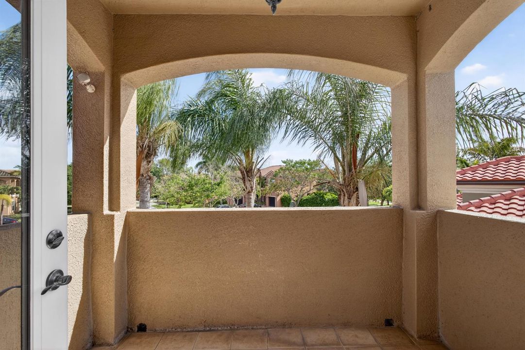 Private Balcony off BR 4