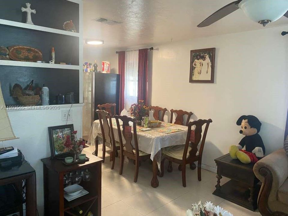 For Sale: $499,000 (3 beds, 1 baths, 1010 Square Feet)