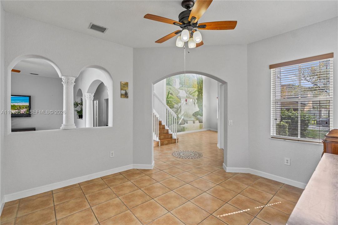 Active With Contract: $965,000 (4 beds, 4 baths, 2878 Square Feet)