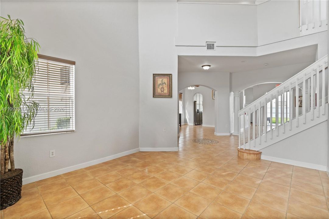 Active With Contract: $965,000 (4 beds, 4 baths, 2878 Square Feet)