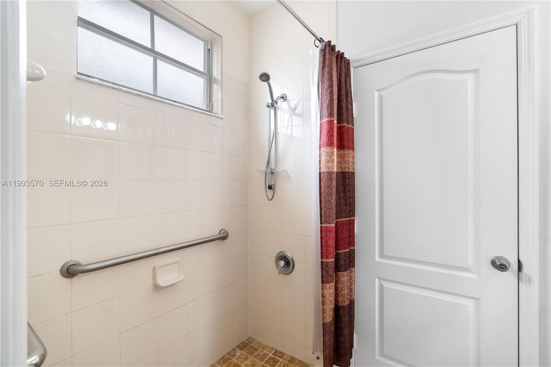 Active With Contract: $965,000 (4 beds, 4 baths, 2878 Square Feet)