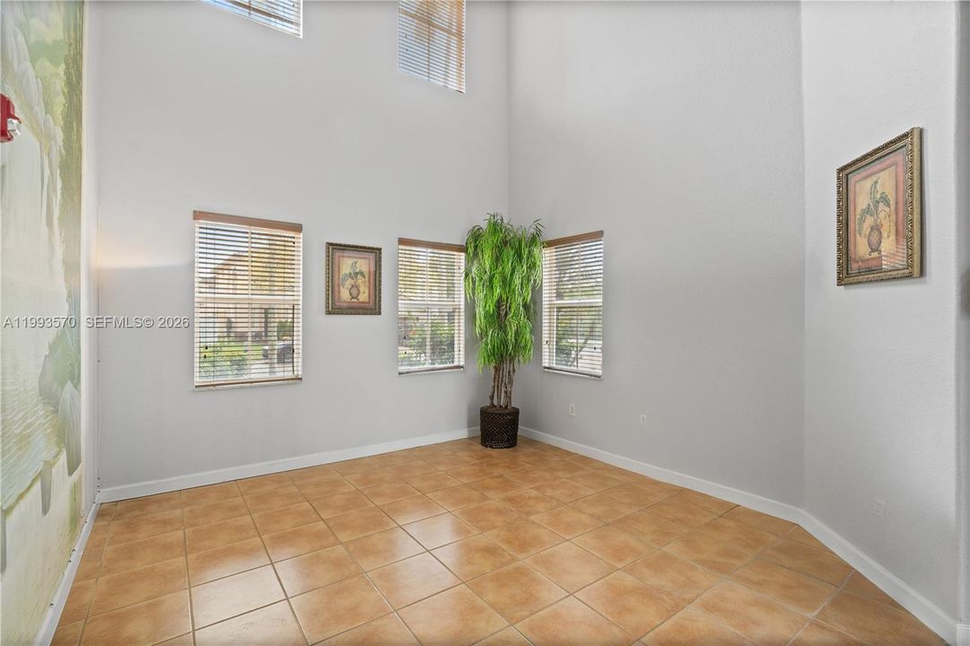 Active With Contract: $965,000 (4 beds, 4 baths, 2878 Square Feet)