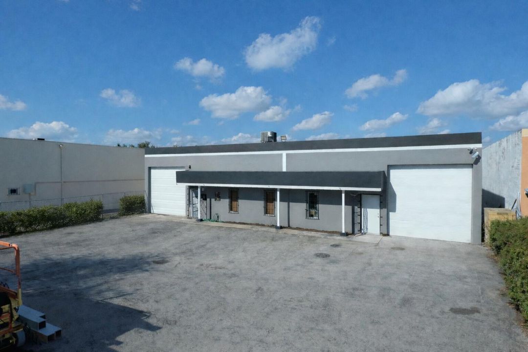 8085NW 98 St. Front
