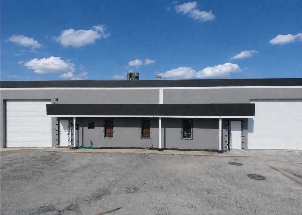 8085NW 98 St. Front.