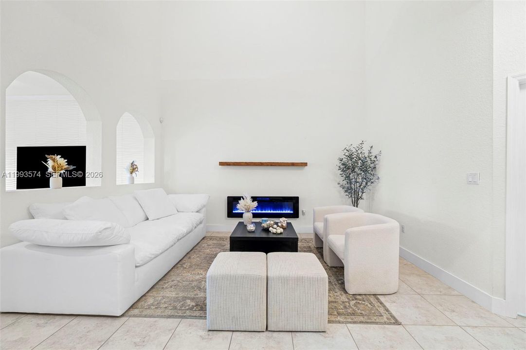 Vendido Recientemente: $374,999 (3 camas, 2 baños, 1991 Pies cuadrados)