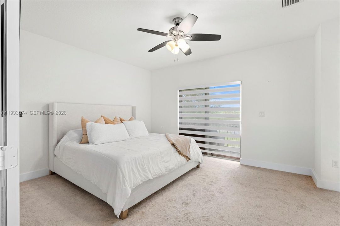 Vendido Recientemente: $374,999 (3 camas, 2 baños, 1991 Pies cuadrados)