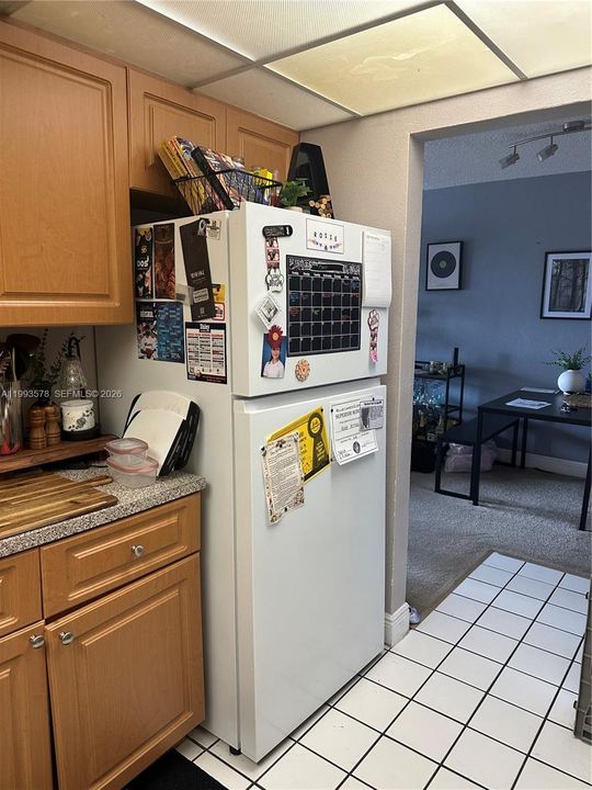 На продажу: $250,000 (2 спален, 1 ванн, 901 Квадратных фут)