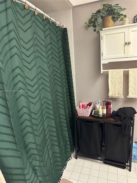 На продажу: $250,000 (2 спален, 1 ванн, 901 Квадратных фут)