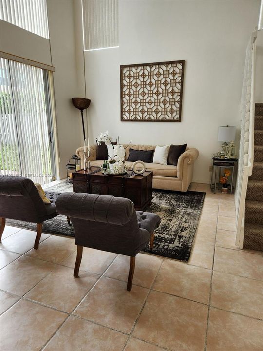 Recently Rented: $4,100 (4 beds, 2 baths, 1692 Square Feet)