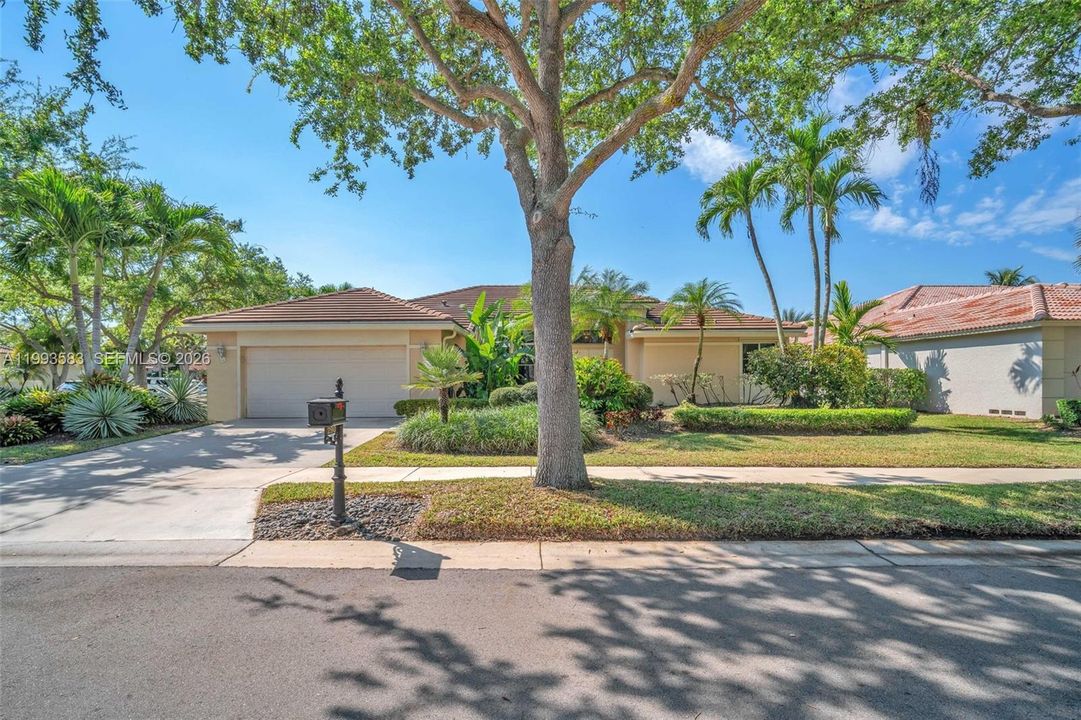 Active With Contract: $999,999 (4 beds, 3 baths, 2652 Square Feet)