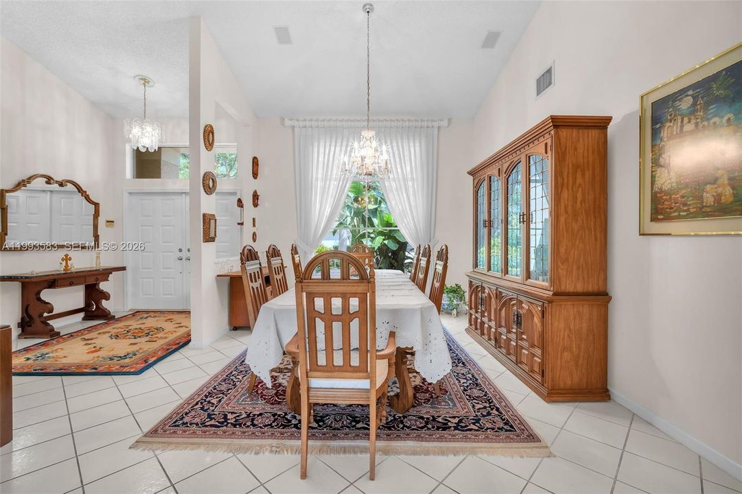 Active With Contract: $999,999 (4 beds, 3 baths, 2652 Square Feet)