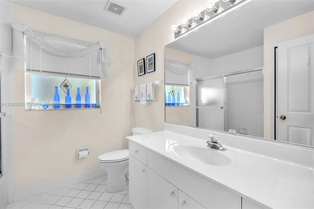 Active With Contract: $999,999 (4 beds, 3 baths, 2652 Square Feet)