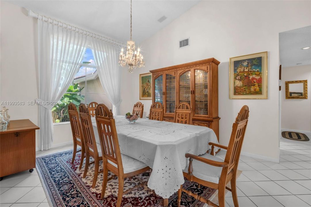 Active With Contract: $999,999 (4 beds, 3 baths, 2652 Square Feet)