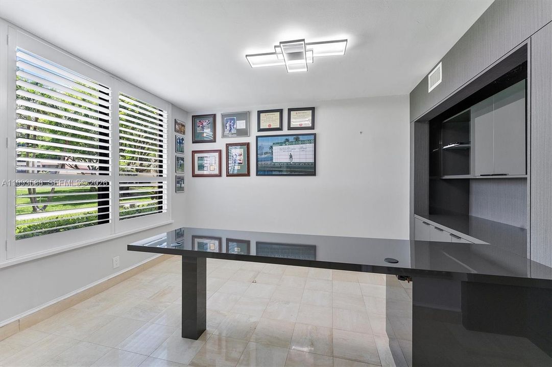 For Sale: $379,000 (3 beds, 2 baths, 1870 Square Feet)