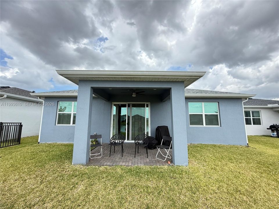 For Sale: $485,000 (4 beds, 2 baths, 2209 Square Feet)