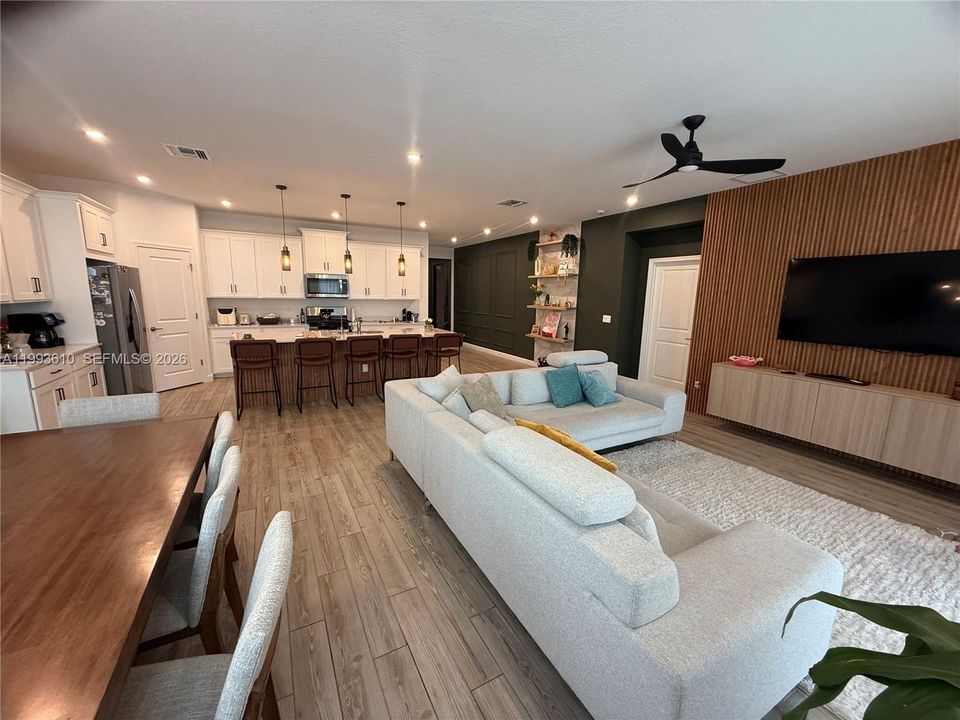 For Sale: $485,000 (4 beds, 2 baths, 2209 Square Feet)