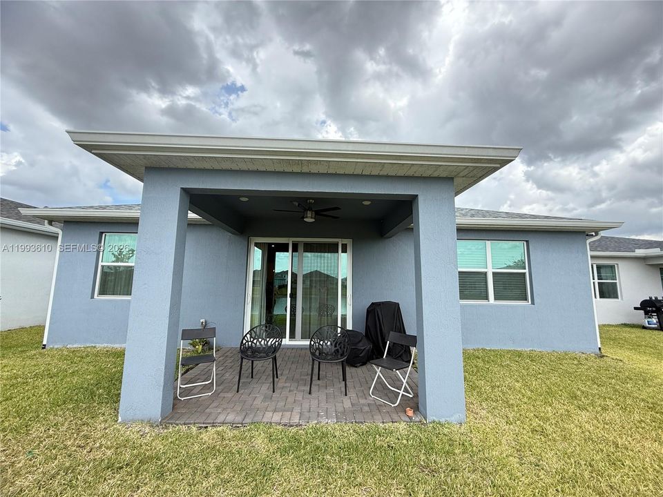 For Sale: $485,000 (4 beds, 2 baths, 2209 Square Feet)