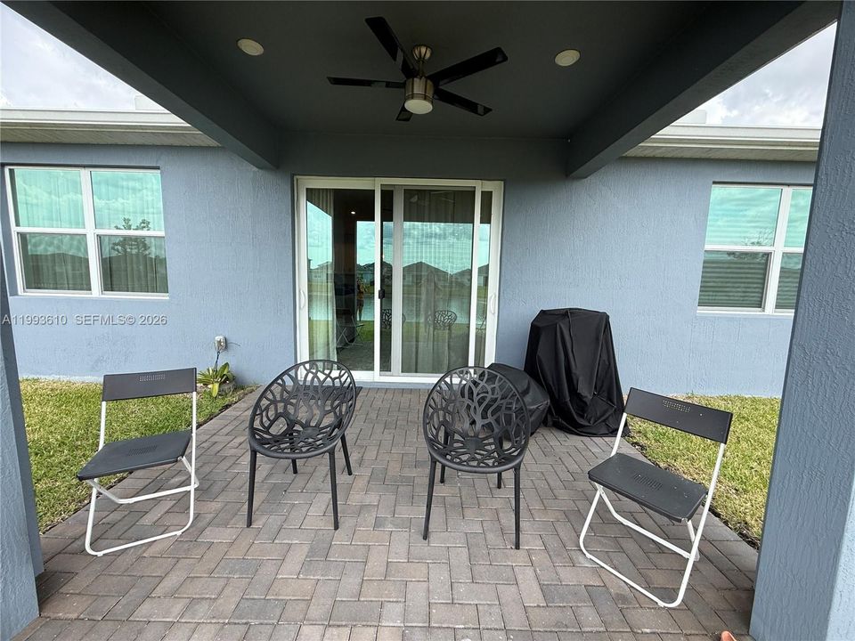 For Sale: $485,000 (4 beds, 2 baths, 2209 Square Feet)