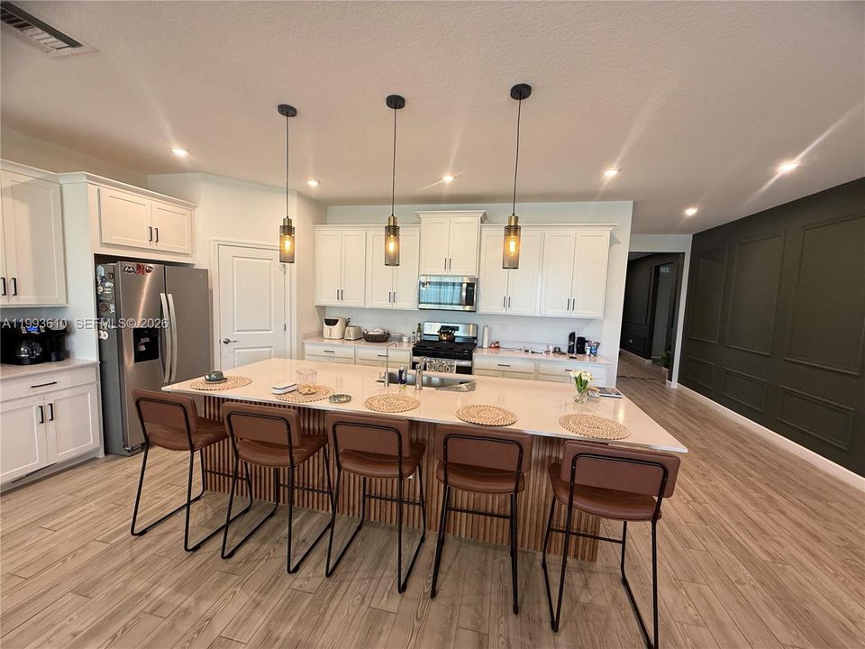 For Sale: $485,000 (4 beds, 2 baths, 2209 Square Feet)