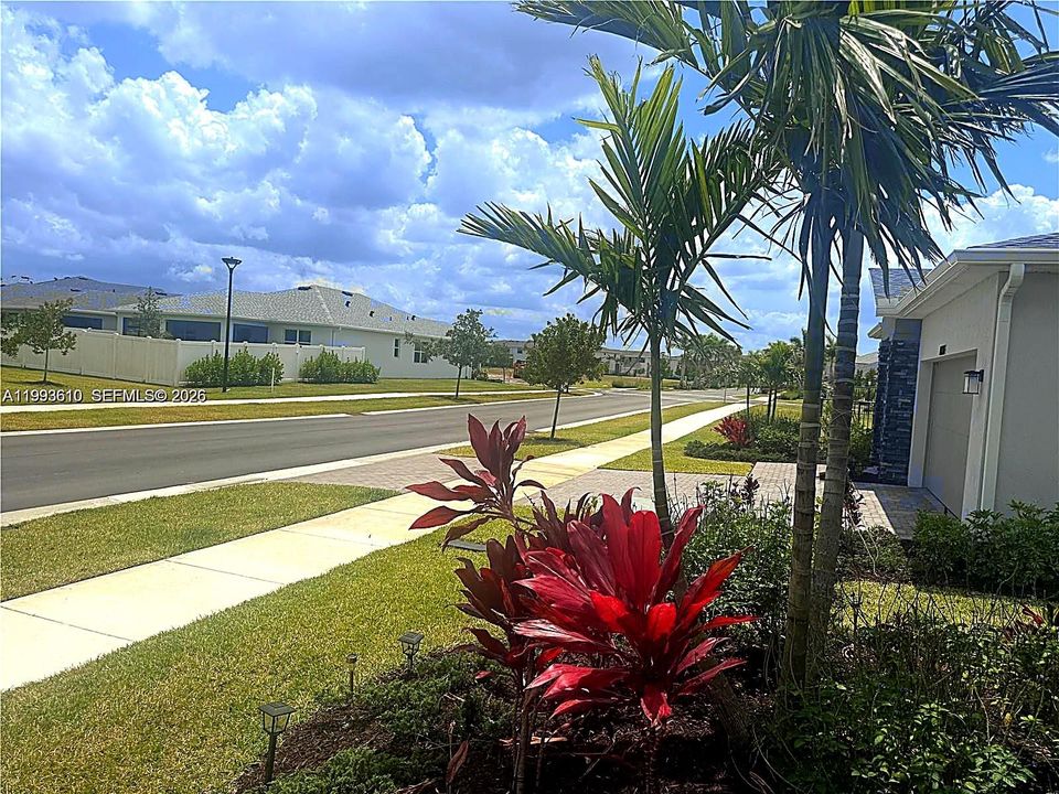For Sale: $485,000 (4 beds, 2 baths, 2209 Square Feet)
