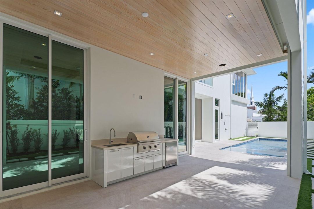 Summer Kitchen