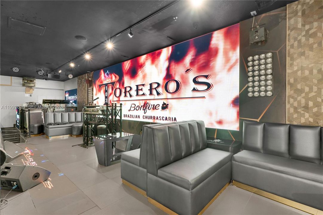 На продажу: $1,200,000 (0 спален, 0 ванн, 0 Квадратных фут)