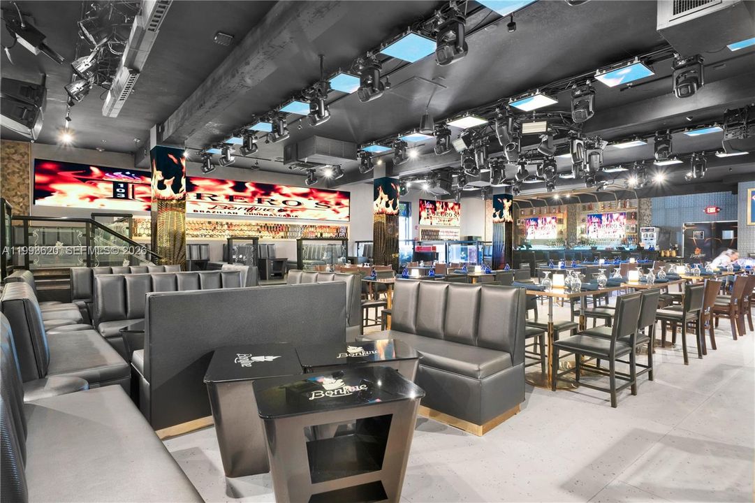 На продажу: $1,200,000 (0 спален, 0 ванн, 0 Квадратных фут)