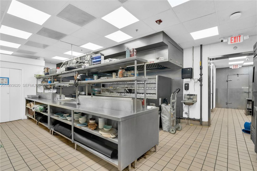 На продажу: $1,200,000 (0 спален, 0 ванн, 0 Квадратных фут)