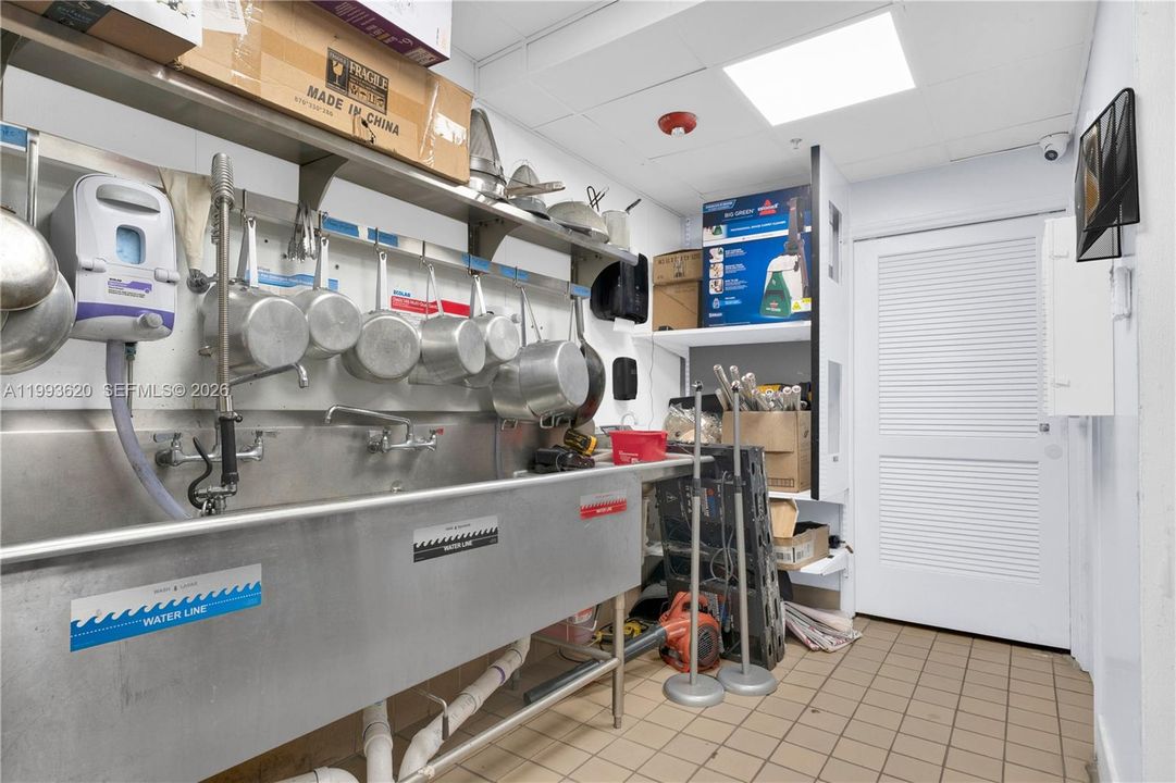 На продажу: $1,200,000 (0 спален, 0 ванн, 0 Квадратных фут)