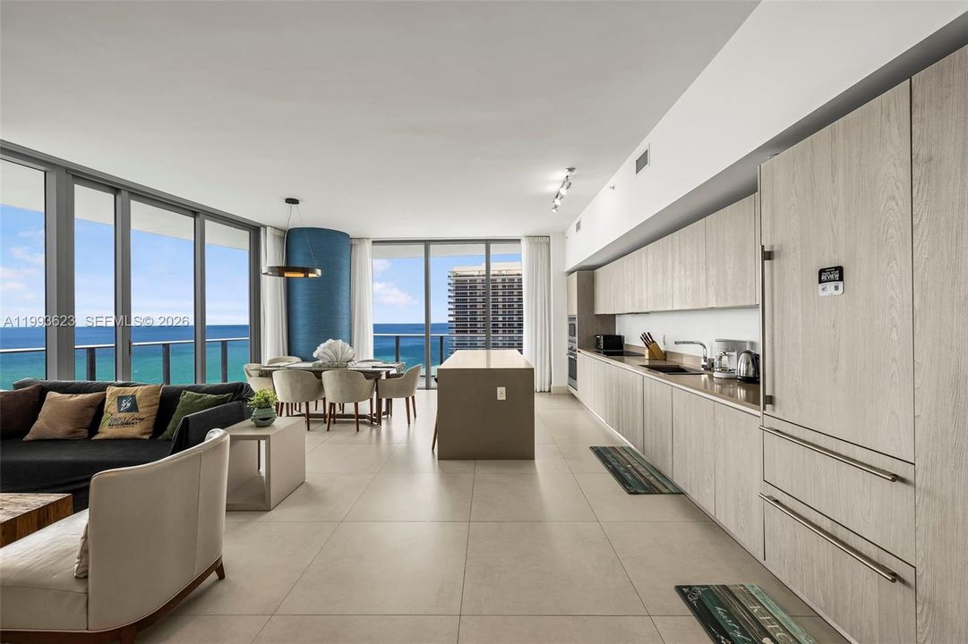 En Venta: $1,799,000 (3 camas, 3 baños, 1752 Pies cuadrados)