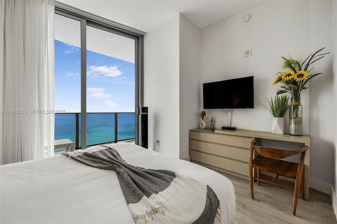 En Venta: $1,799,000 (3 camas, 3 baños, 1752 Pies cuadrados)