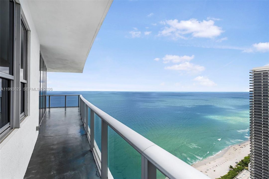 En Venta: $1,799,000 (3 camas, 3 baños, 1752 Pies cuadrados)