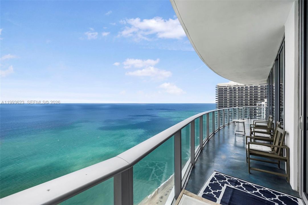 En Venta: $1,799,000 (3 camas, 3 baños, 1752 Pies cuadrados)