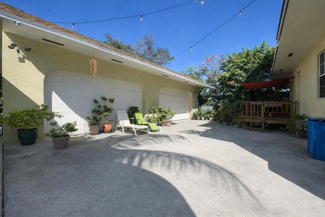 detached Garage