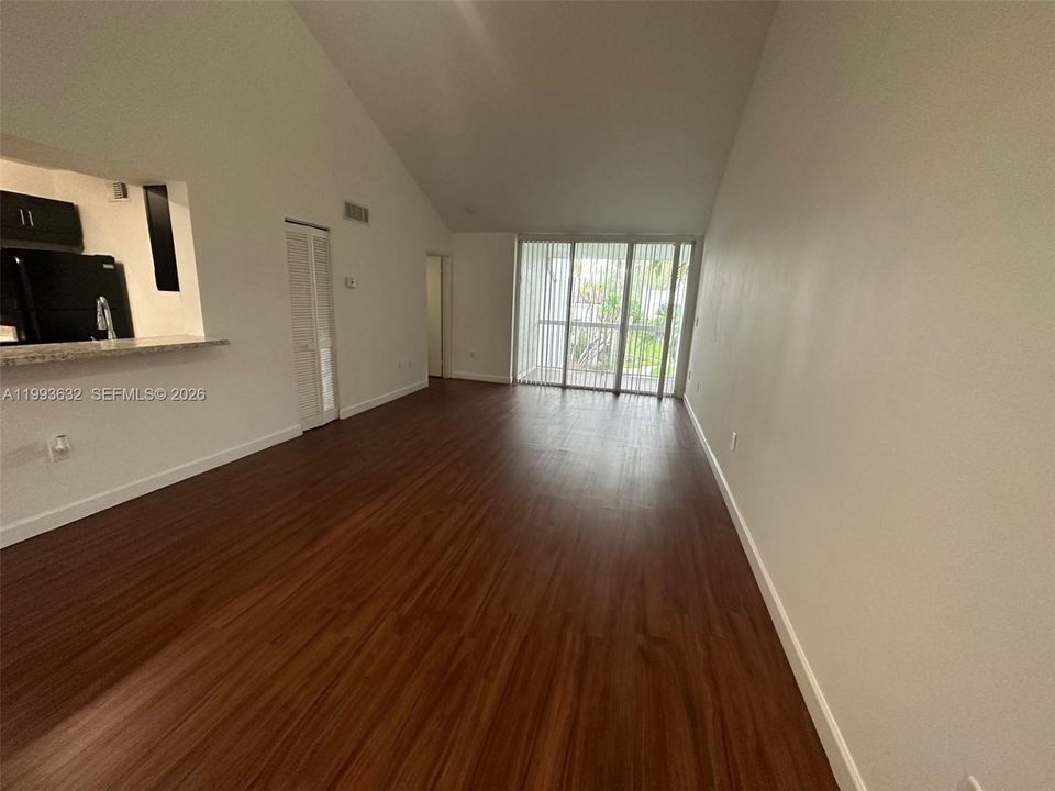 На продажу: $330,000 (1 спален, 1 ванн, 907 Квадратных фут)