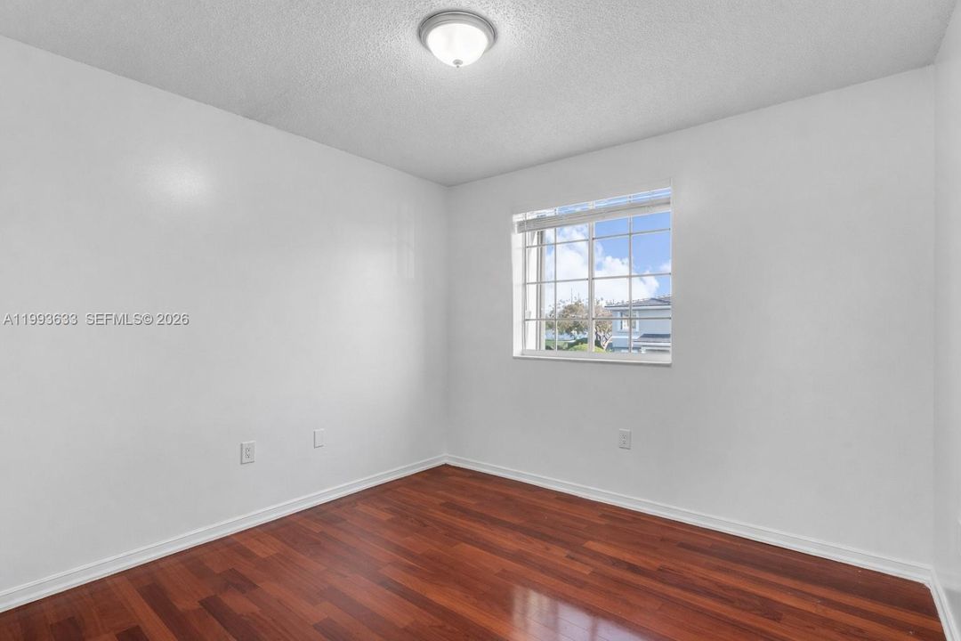 En Renta: $3,100 (3 camas, 2 baños, 1380 Pies cuadrados)