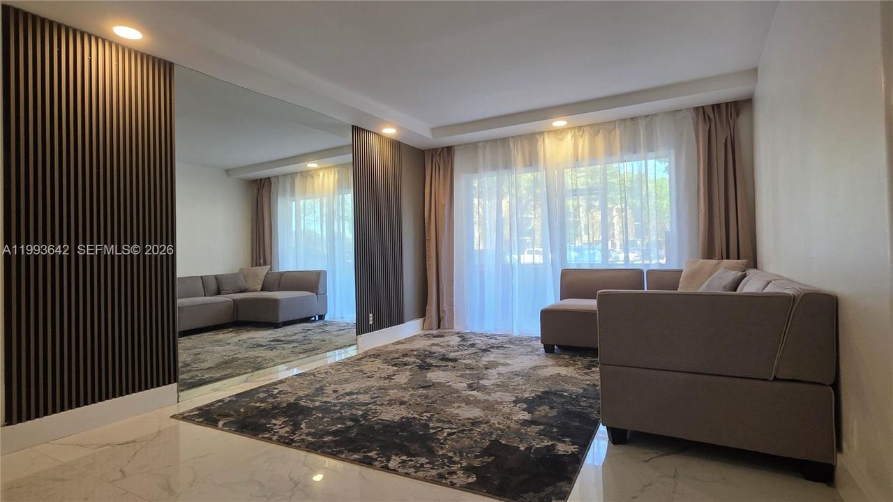 На продажу: $257,000 (2 спален, 2 ванн, 936 Квадратных фут)