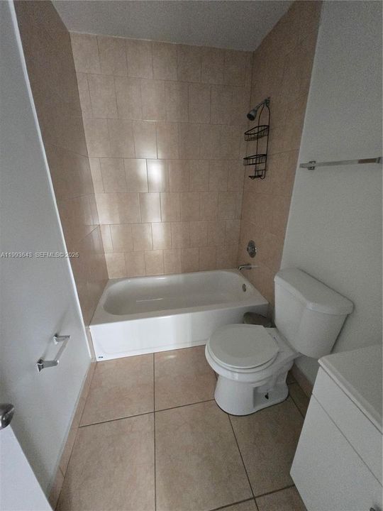 В аренду: $2,050 (2 спален, 2 ванн, 950 Квадратных фут)