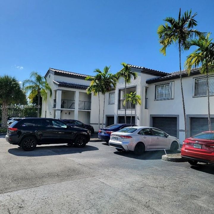 En Venta: $310,000 (1 camas, 1 baños, 743 Pies cuadrados)