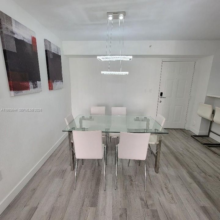 En Venta: $310,000 (1 camas, 1 baños, 743 Pies cuadrados)
