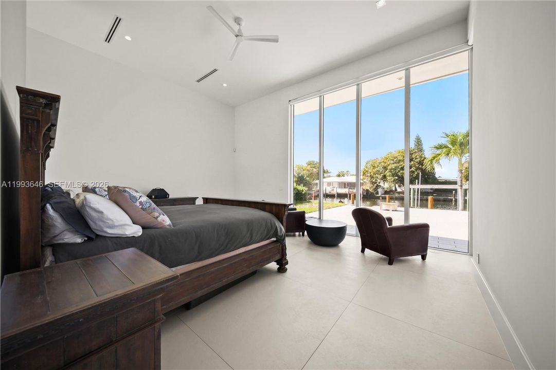 For Sale: $5,450,000 (3 beds, 3 baths, 2690 Square Feet)