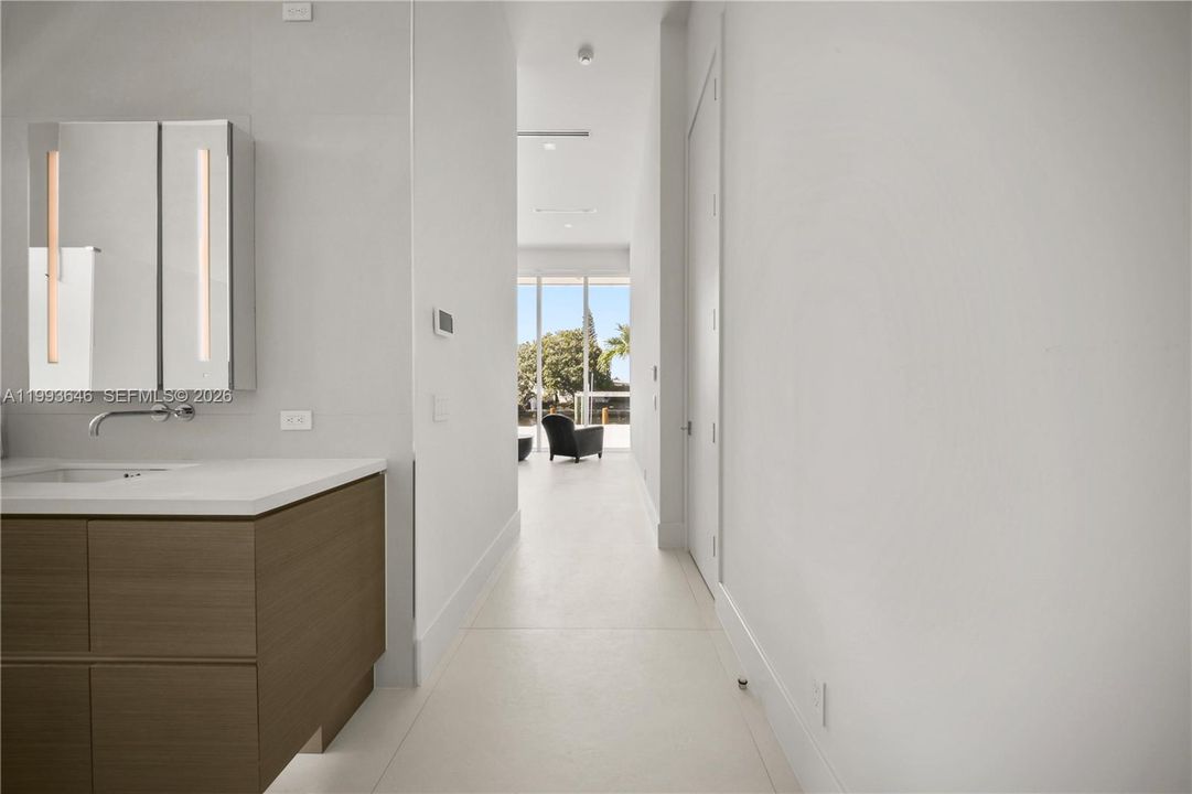 For Sale: $5,450,000 (3 beds, 3 baths, 2690 Square Feet)