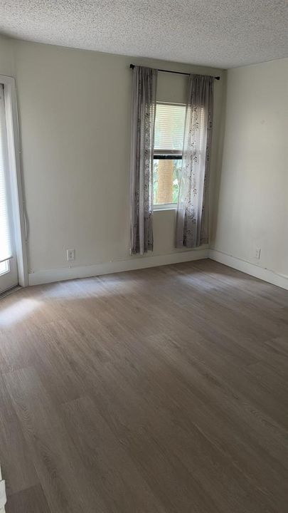 917 Master Bedroom